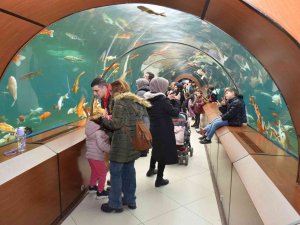 Yıldırımlı Çocuklara Karne Hediyesi