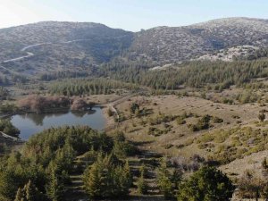 Geçen Yıl Karla Kaplanan Spil, Bu Yıl Aynı Gün Kara Hasret Kaldı