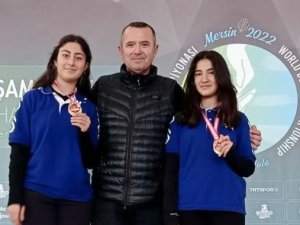 Eskişehirli Kadın Sporculardan Altın Madalya