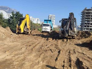 Alanya Belediyesinden Kırsal Yollarında Yoğun Mesai