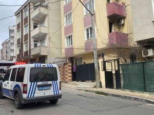 Elektrik Kontağından Yangın Çıktı, 2 Kişi Dumandan Etkilendi
