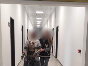5 Yıl Hapis Cezasıyla Aranan Kadın Hırsıza Polis Operasyonu