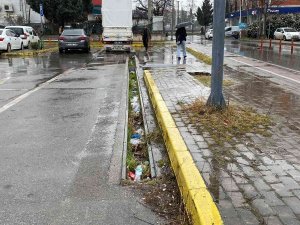 Açık Otopark Alanında Mazgallar Çalındı, Vatandaşlar İsyan Etti