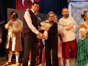 Nazilli’de 2 Ayrı Tiyatro Oyunu Ücretsiz Olarak Sahnelenecek