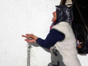 43 Yıldır Hasret Yaşadığı Suya Kavuştu, Çocuklar Gibi Sevindi