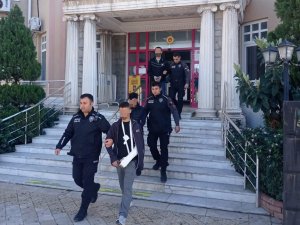 Villadan Çaldıkları Altınlar İle Yakalandılar