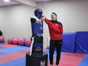 Gülsena Karakuyulu’dan 136. Madalya