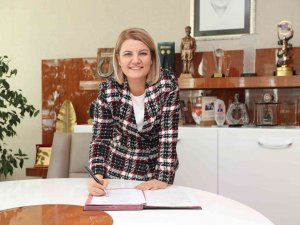 Başkan Hürriyet, Brüksel’de İ̇zmit’i Temsil Ediyor