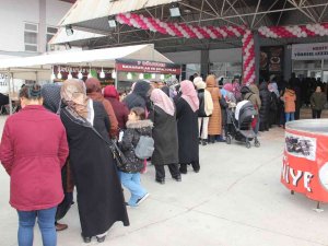 Manisalı Kadınlar Festivale Gelerek 100 Tl Kazandı