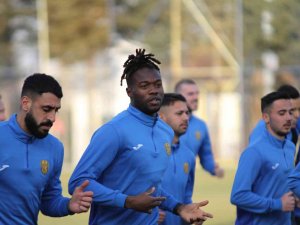 Ömer Erdoğan: “İ̇nşallah Taraftarlarımızın Önünde Güzel Bir Futbolla 3 Puanı Alan Taraf Oluruz”