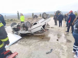 Gediz’de Trafik Kazası: 3 Yaralı