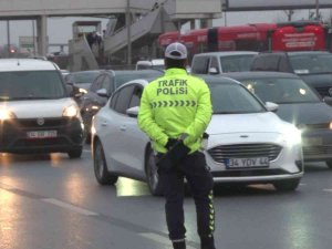 İ̇stanbul’da Usulsüz Çakar Ve Siren Denetimi Yapıldı