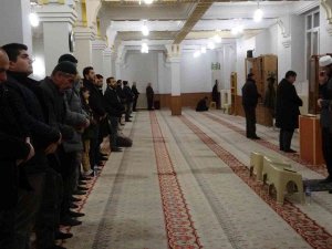 Van’da Regaip Kandili Dualarla İdrak Edildi