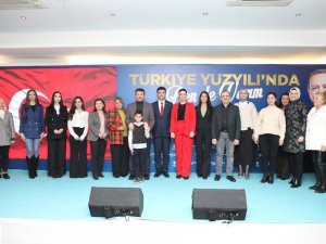 Ak Parti İ̇zmir’de Üye Katılım Heyecanı