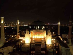 Regaip Kandili’nde Vatandaşlar Ayasofya Camii’ne Akın Etti