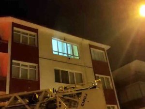 Psikolojik Rahatsızlığı Olan Kişi Ailesinin Evini Ateşe Verdi