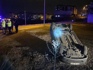 15 Yaşındaki Ehliyetsiz Sürücünün Kullandığı Otomobil Takla Attı: O Anlar Kamerada