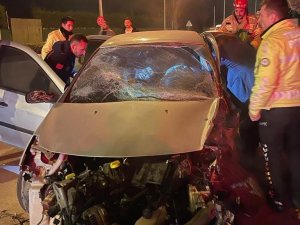 Site Duvarına Çarpan Otomobilin 19 Yaşındaki Sürücüsünden Acı Haber