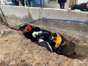Kendi Kazdığı Kuyuya Düştü