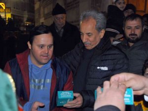 Akşehir Belediyesi’nden Kandil Simidi İkramı