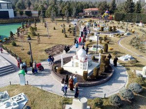 80 Binde Devr-i Alem Parkı Ara Tatilde De Çocukların Gözdesi Oldu