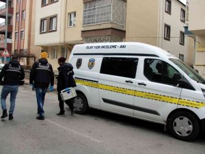 İ̇laç Almak İçin Çıktığı Evine Giremedi
