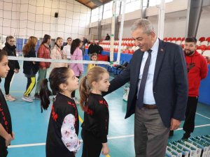 Başkan Kaplan’dan Sporculara Destek