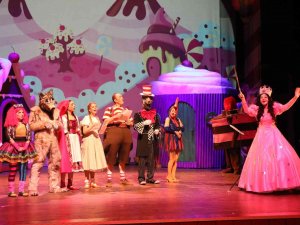 Mdob, Şekeronya Oyununu Sahneleyecek