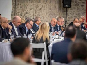 İ̇ekkk’de Gündem İ̇kinci Yüzyılın İ̇ktisat Kongresi