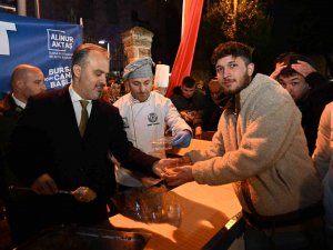 Bursa’da Camilerinde Kandil Coşkusu