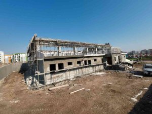 Seyrantepe’de Kapalı Spor Kompleksi Yükseliyor