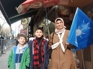 Bilecik’te Erdoğan’ı Bekleyen Minik Çocuğun Heyecanı