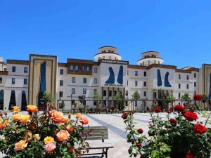 Nevü Fen Edebiyat Fakültesi’ne İki Doçent Ataması Yapıldı