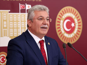 AK Parti'li Akbaşoğlu, EYT'ye ilişkin kanun teklifini pazartesi günü TBMM'ye sunacaklarını açıkladı