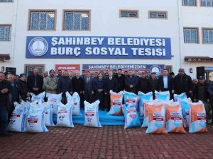 Şahinbey’de Yem Dağıtımı Sürüyor