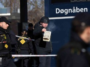 Aşırı Sağcı Rasmus Paludan Bu Kez Danimarka’da Kur’an-ı Kerim Yaktı