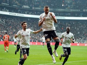 Cenk Tosun Rekor Kırdı