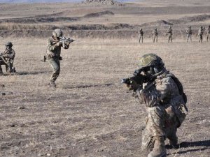 Kars’ta Eksi 18 Derece Soğukta Kış Tatbikatı