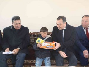 Vali Öksüz’ün Köy Ziyaretleri Devam Ediyor