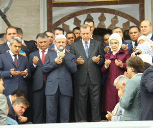 Erdoğan'ın Rize'de Açtığı Camiye Ziyaretçi Akını