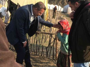 Eğitim Camiası Okulla Bağlantısı Kesilen Göçer Kızı Ayşenur İçin Seferber Oldu