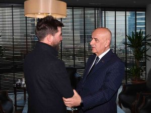 Tarım Ve Orman Bakanı Kirişci, Yanık Sesli Çoban Tarık Kara’yı Ağırladı