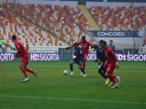 Spor Toto Süper Lig: Dg Sivasspor: 0 - Adana Demirspor: 1 (İ̇lk Yarı)