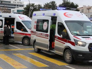 Edirne’de 3 Otomobilin Karıştığı Kazada İki Kişi Yaralandı