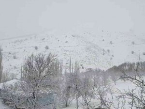 Kahramanmaraş’ta Kar Yağışıyla Bazı Bölgeler Beyaza Büründü