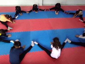 Emirdağ Gençlik Merkezi Ara Tatilde Büyük İlgi Görüyor.