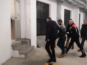 Alacak Meselesi Yüzünden Ailesinden 4 Kişiyi Öldüren Polis Memuru Tutuklandı