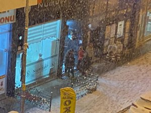 İ̇ran’da Meydana Gelen Deprem Van Ve Hakkari’de De Hissedildi