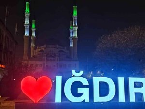 İ̇ran’daki 5.8 Büyüklüğünde Deprem Iğdır’da Da Hissedildi