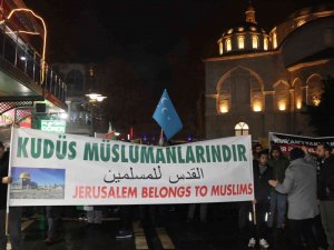 Malatyalılar Kur’an-ı Kerim Yakılmasını Protesto İçin Yürüdü